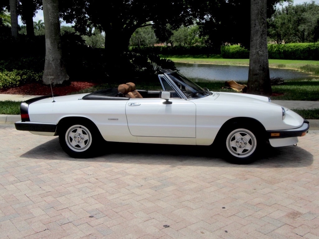 1990 Alfa Romeo Spider Veloce The Guitar Broker
