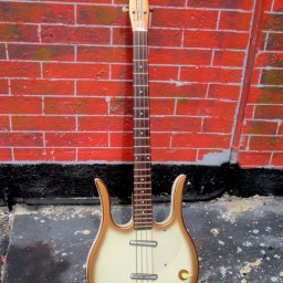 1960 Danelectro Longhorn 4-string Bass