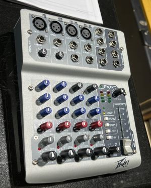 2000 Peavey PV6 USB Compact Mixer