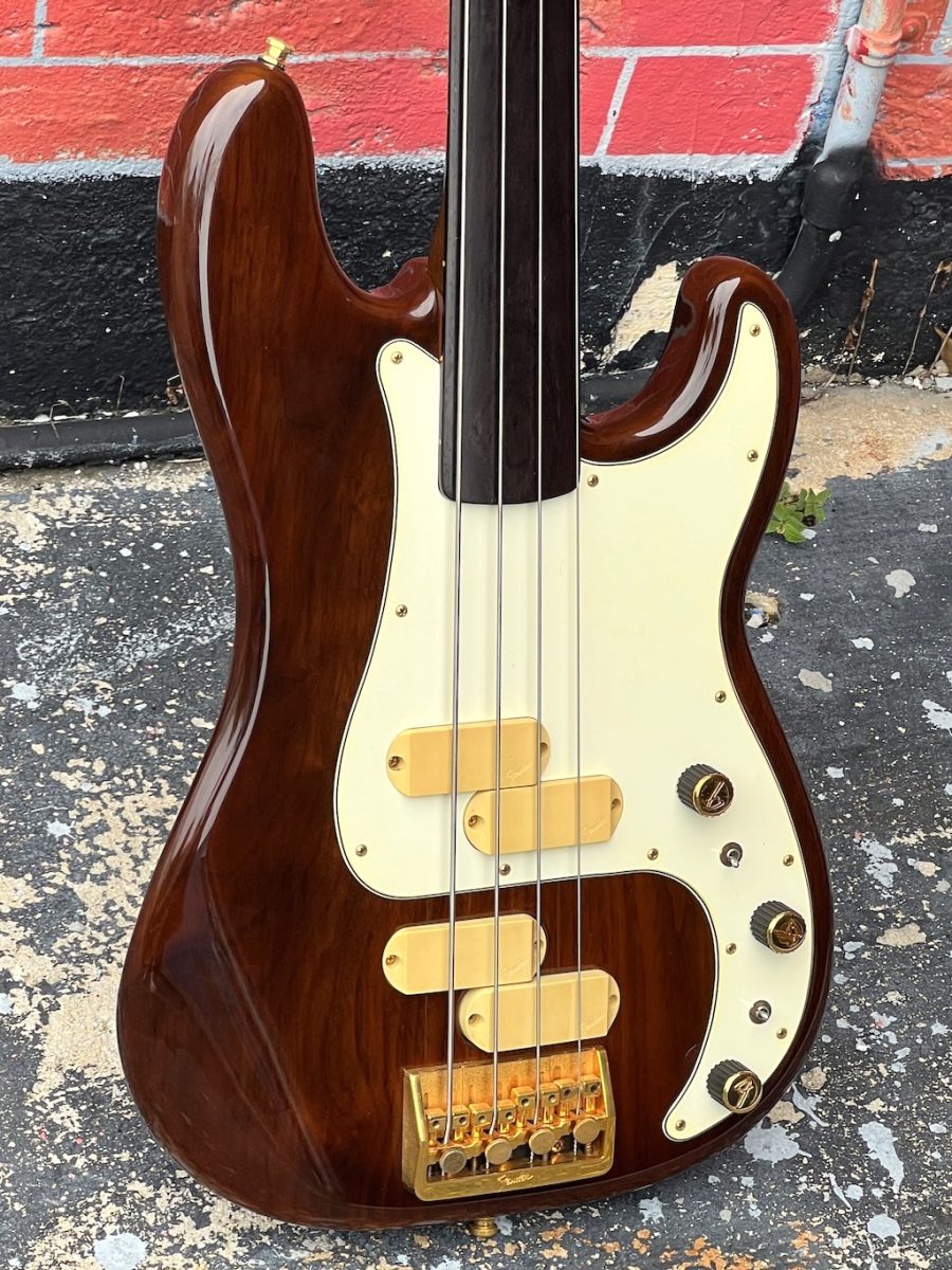 Rainy Least Heel 1983 Fender Precision Elite Walnut Fretless Bass | The Guitar Broker