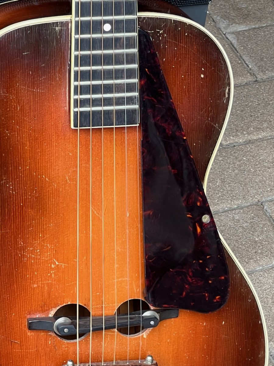 1935 Vivi-Tone Acousti-Guitar