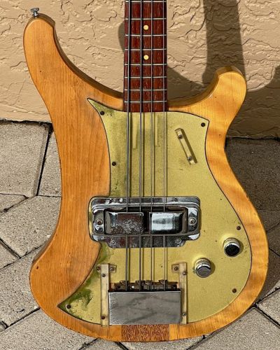 1959 Rickenbacker 4000 Bass