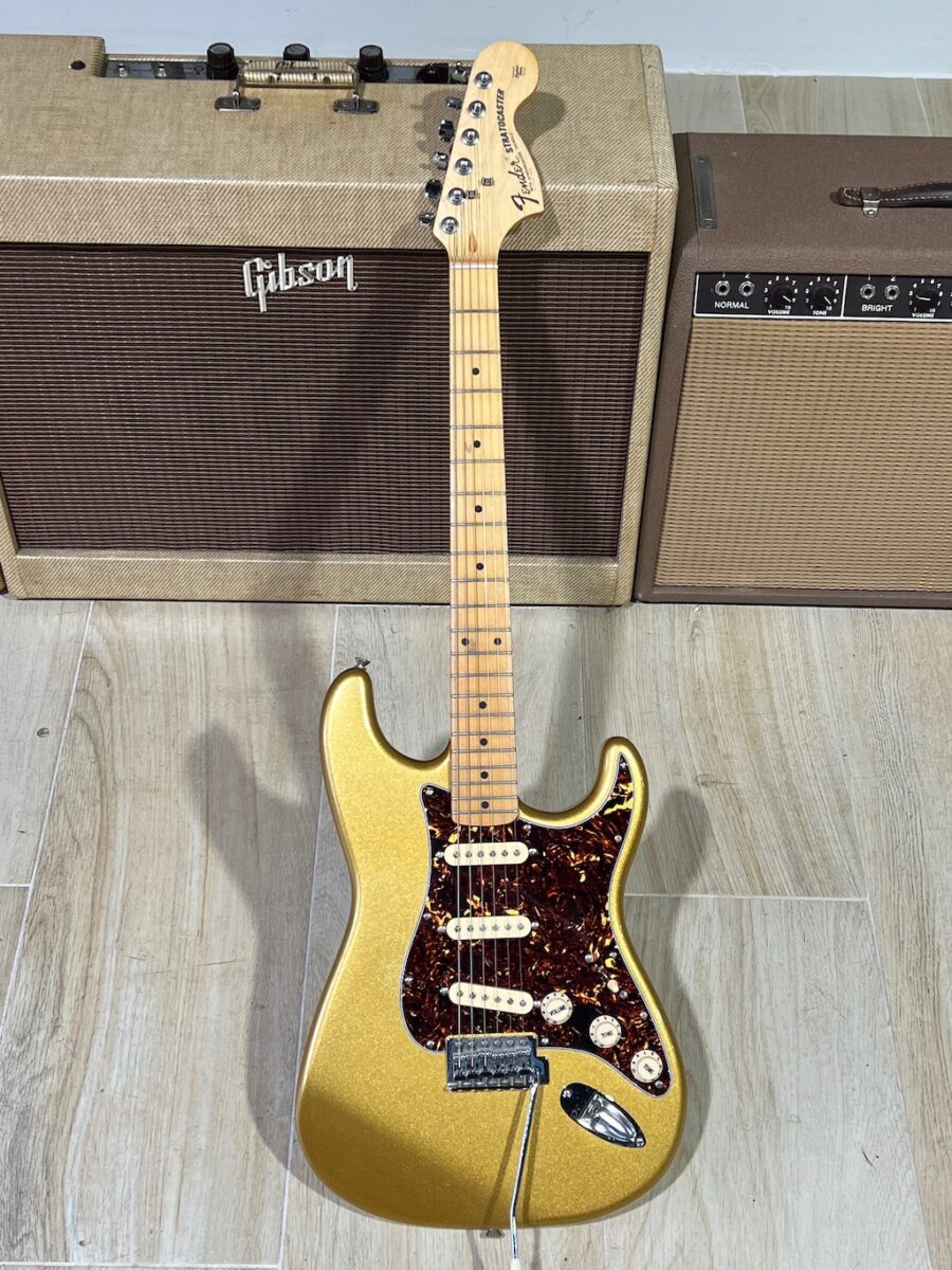 2005 Fender Stratocaster