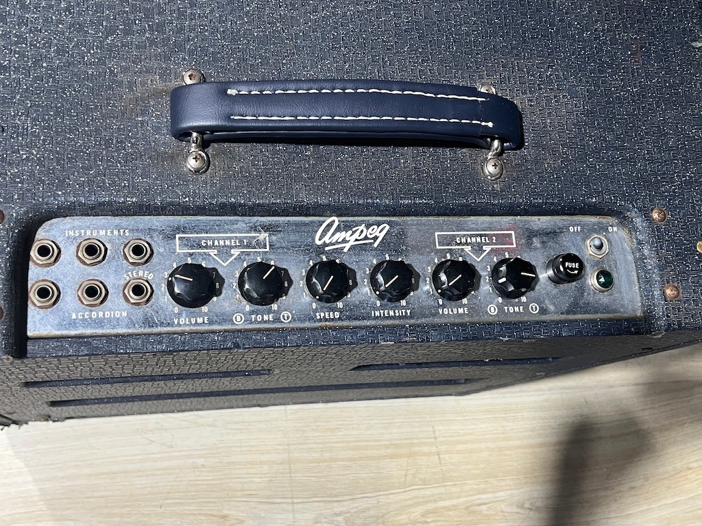1960 Ampeg M-15 Guitar Combo