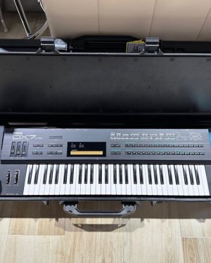 1985 Yamaha DX-7 II FD Synthesizer