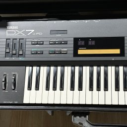 1985 Yamaha DX-7 II FD Synthesizer