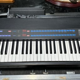 1985 Yamaha KX88 Master Keyboard