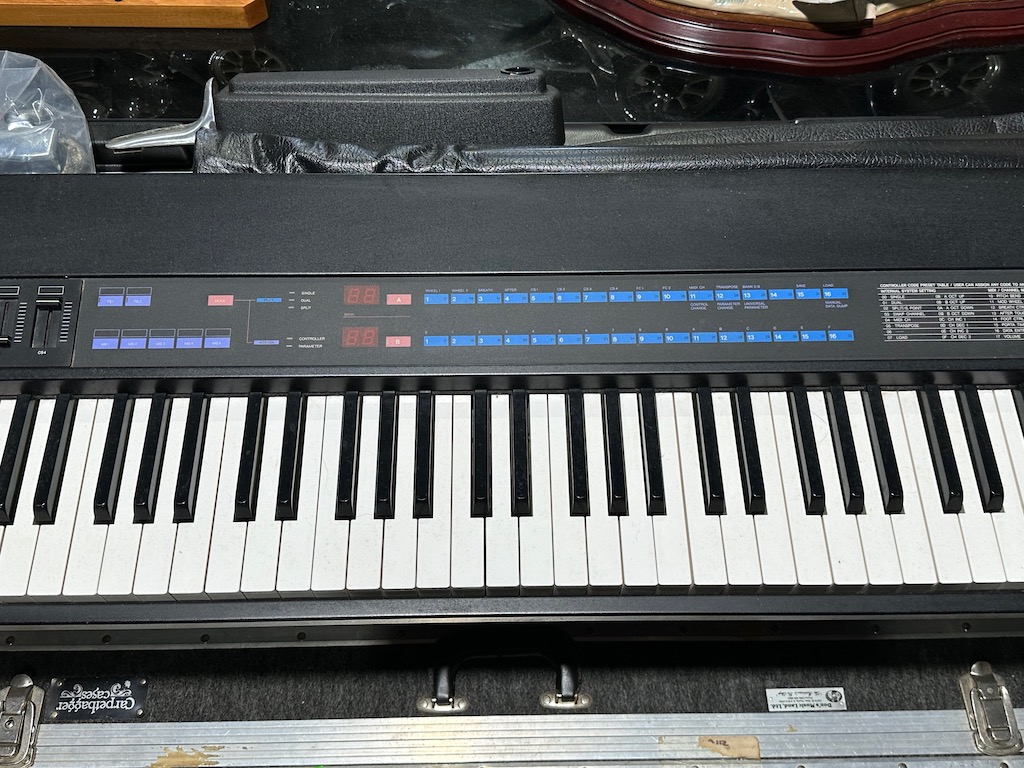 1985 Yamaha KX88 Master Keyboard