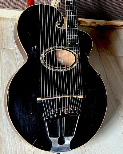 1910 Gibson Style U Harp Guitar