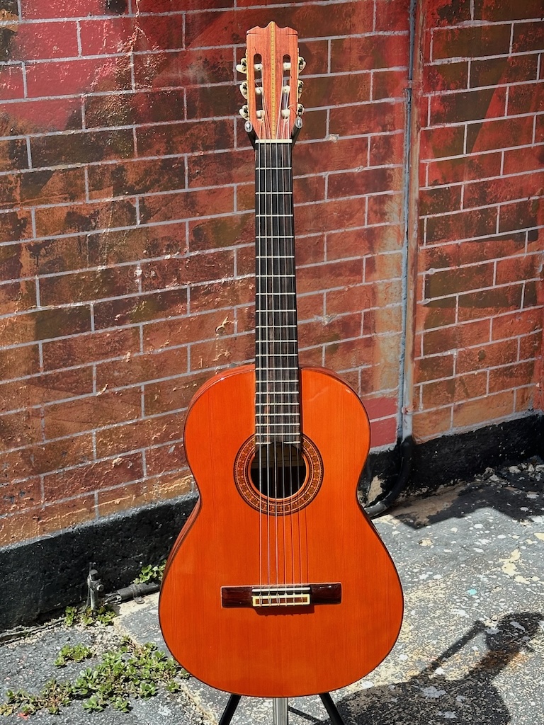 1990 M.G. Contreras 8-B Classical