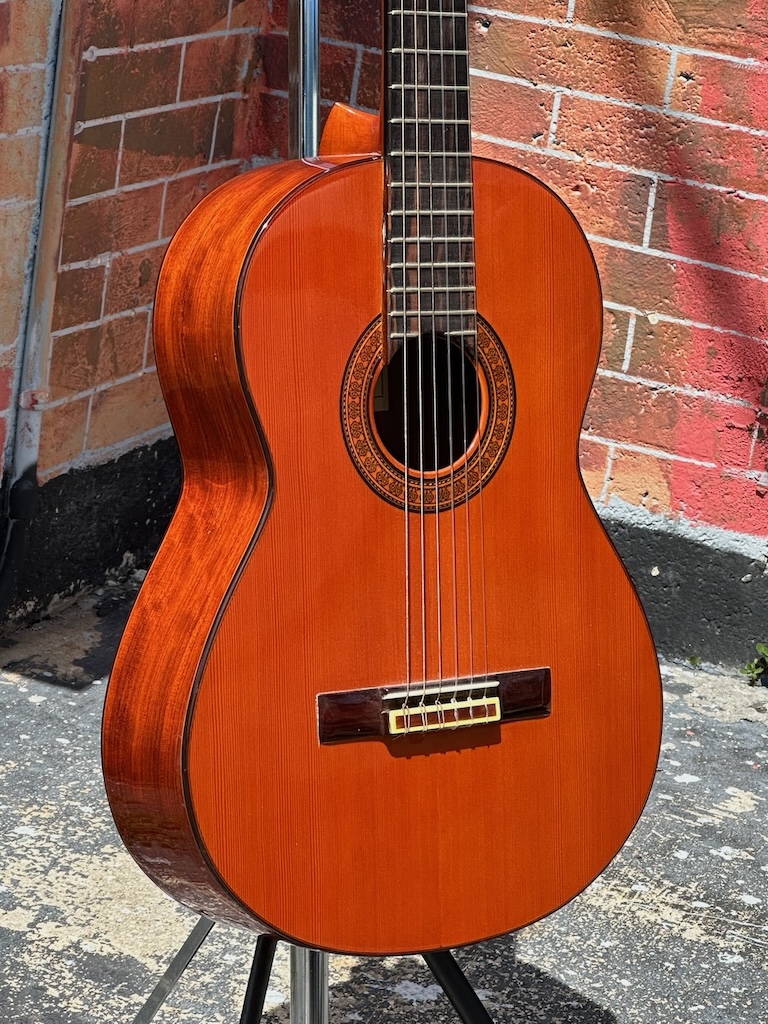 1990 M.G. Contreras 8-B Classical