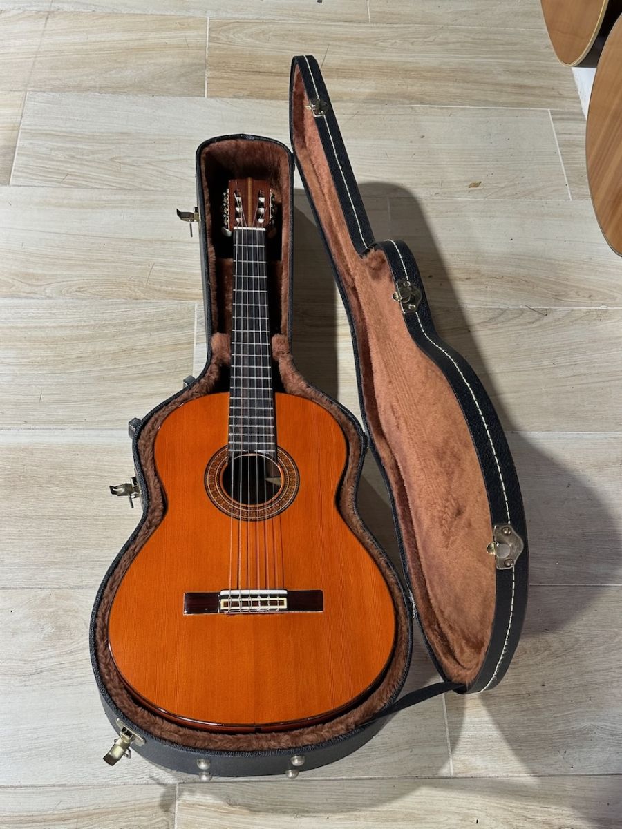 1990 M.G. Contreras 8-B Classical