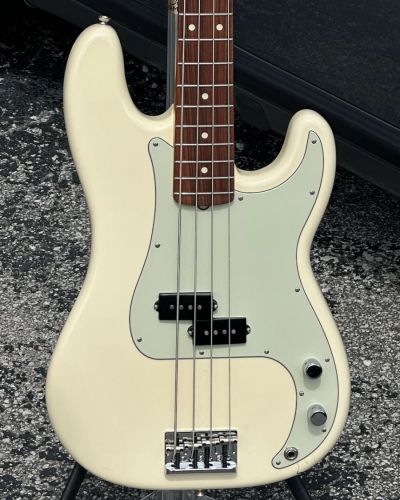 2017 Fender Precision American Professional Bass