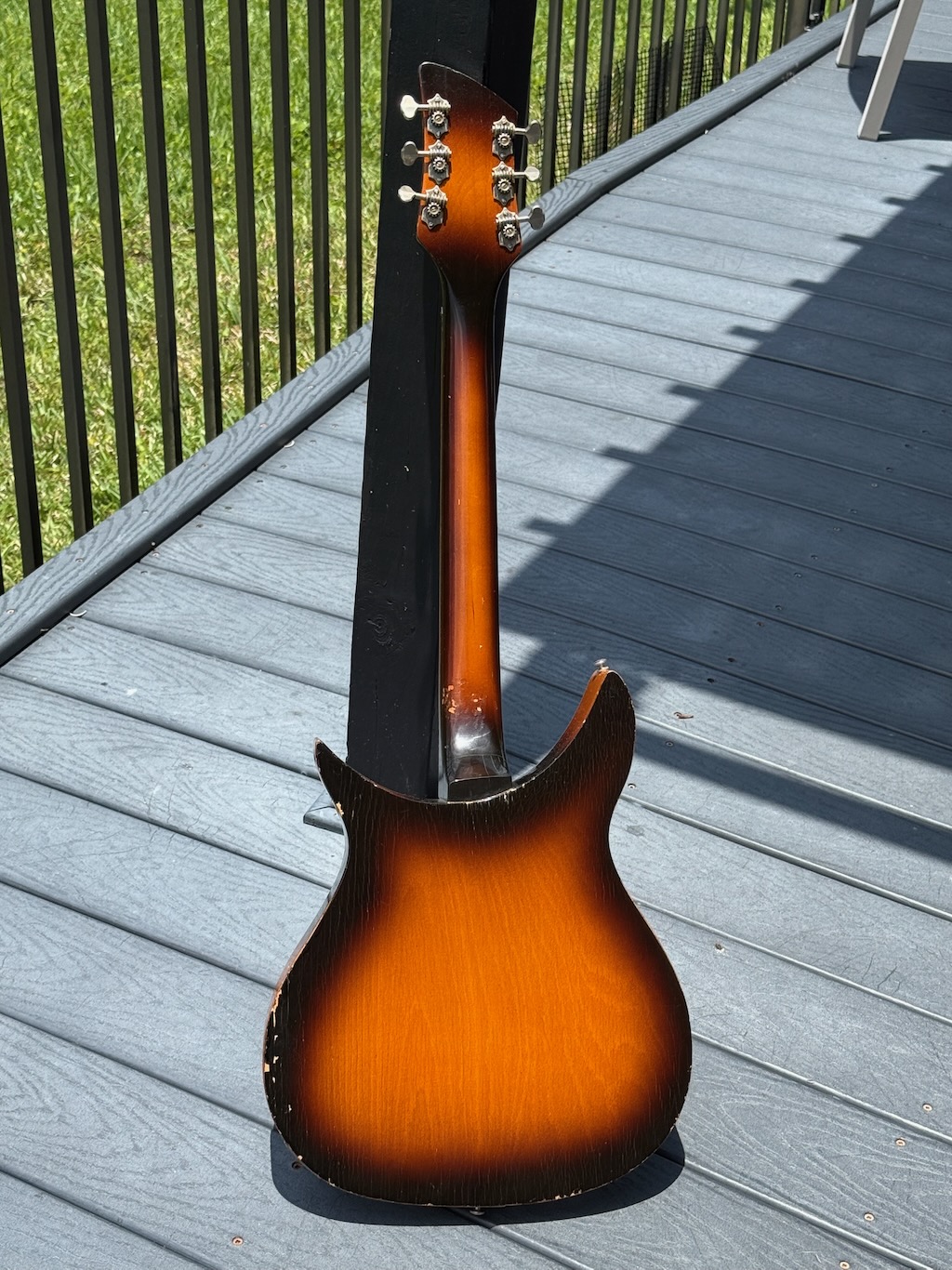 1958 Rickenbacker 325 V109 | The Guitar Broker