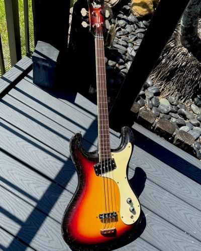 1964 Mosrite Ventures Bass