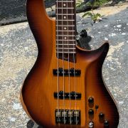 2020 Warrior Bella “California Exclusive” Bass