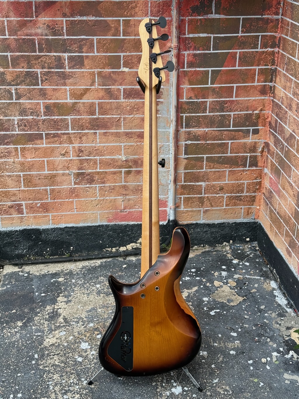 2020 Warrior Bella “California Exclusive” Bass