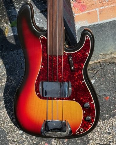 1972 Fender Precision Fretless Bass