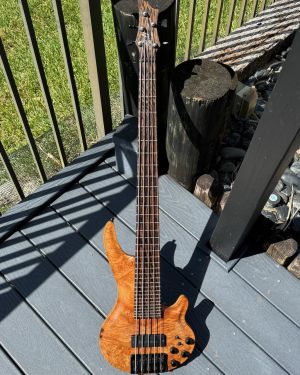 1998 Curbow XT-33 Petite 5-String Bass