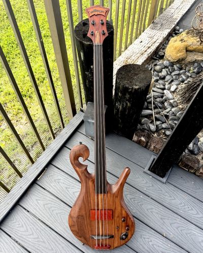 2025 Carl Thompson 36″ 4-String Fretless Bass # 52225