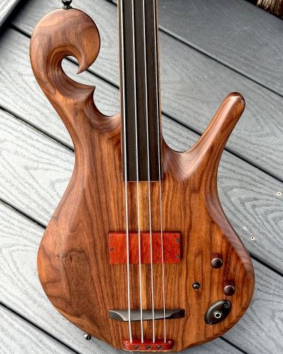 2025 Carl Thompson 36″ 4-String Fretless Bass # 52225