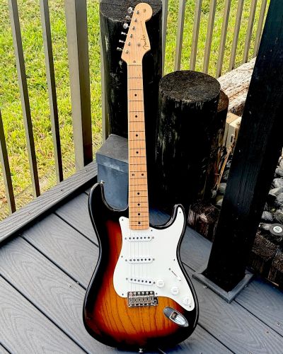 2004 Fender Stratocaster ’54 Anniversary a gift for David Gilmour