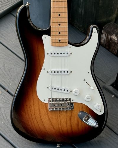 2004 Fender Stratocaster ’54 Anniversary a gift for David Gilmour