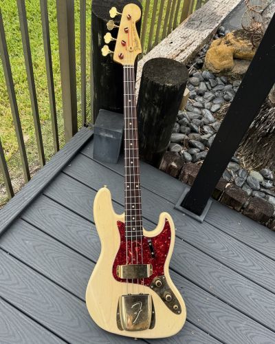 2007 Fender Jazz Bass ’60 Relic “Guitar Broker” Ltd. Run