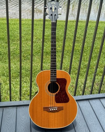 1998 Guild B-30E Bass