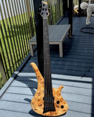 2021 Marleaux Diva # 069 5-String Fretless Bass