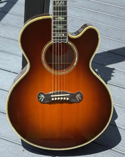 2002 Gibson SJ-2000