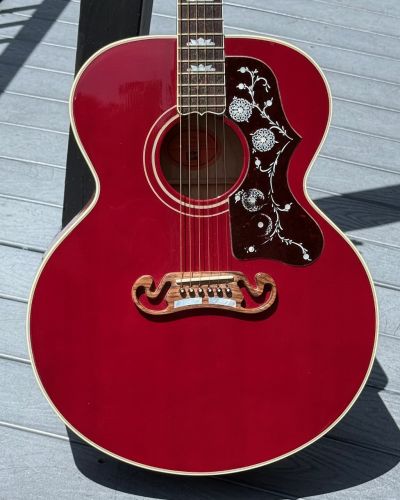 1995 Gibson J-200